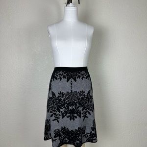 Cupio Women’s Knitted Skirt Sz M Boho Knee Lengh Black/Grey Pull Up